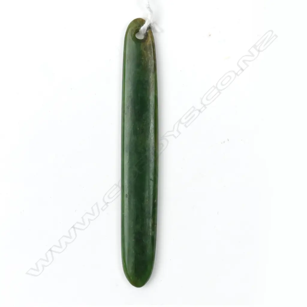 A pounamu kuru pendant Image 1++