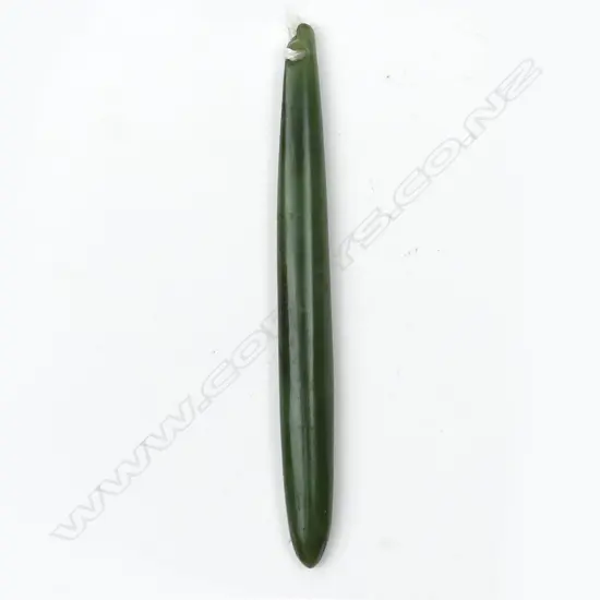 A pounamu kuru pendant