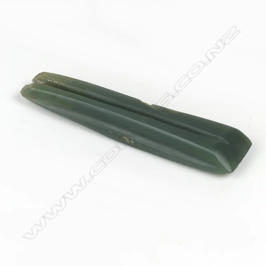 A 19thC or earlier whao pounamu (nephrite chisel) Image 1++