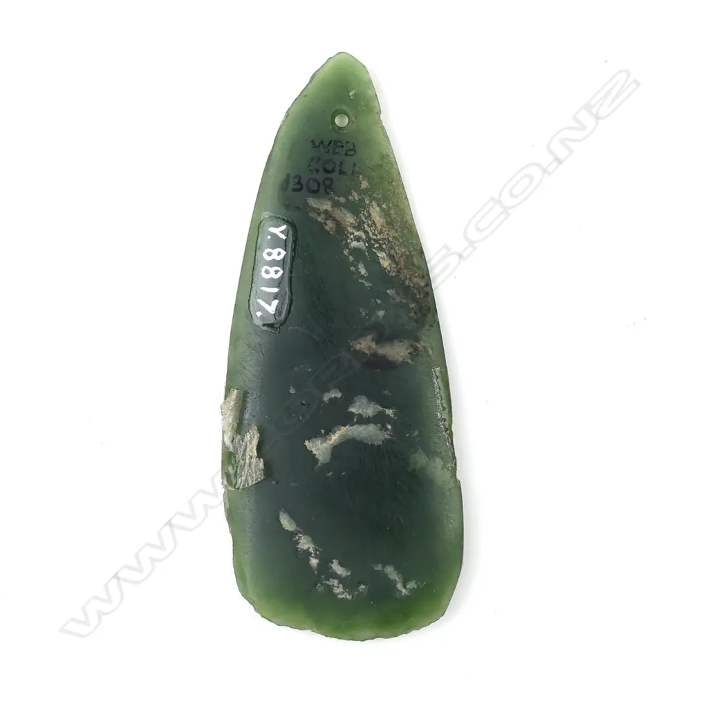 A pounamu pendant/blade Image 1++