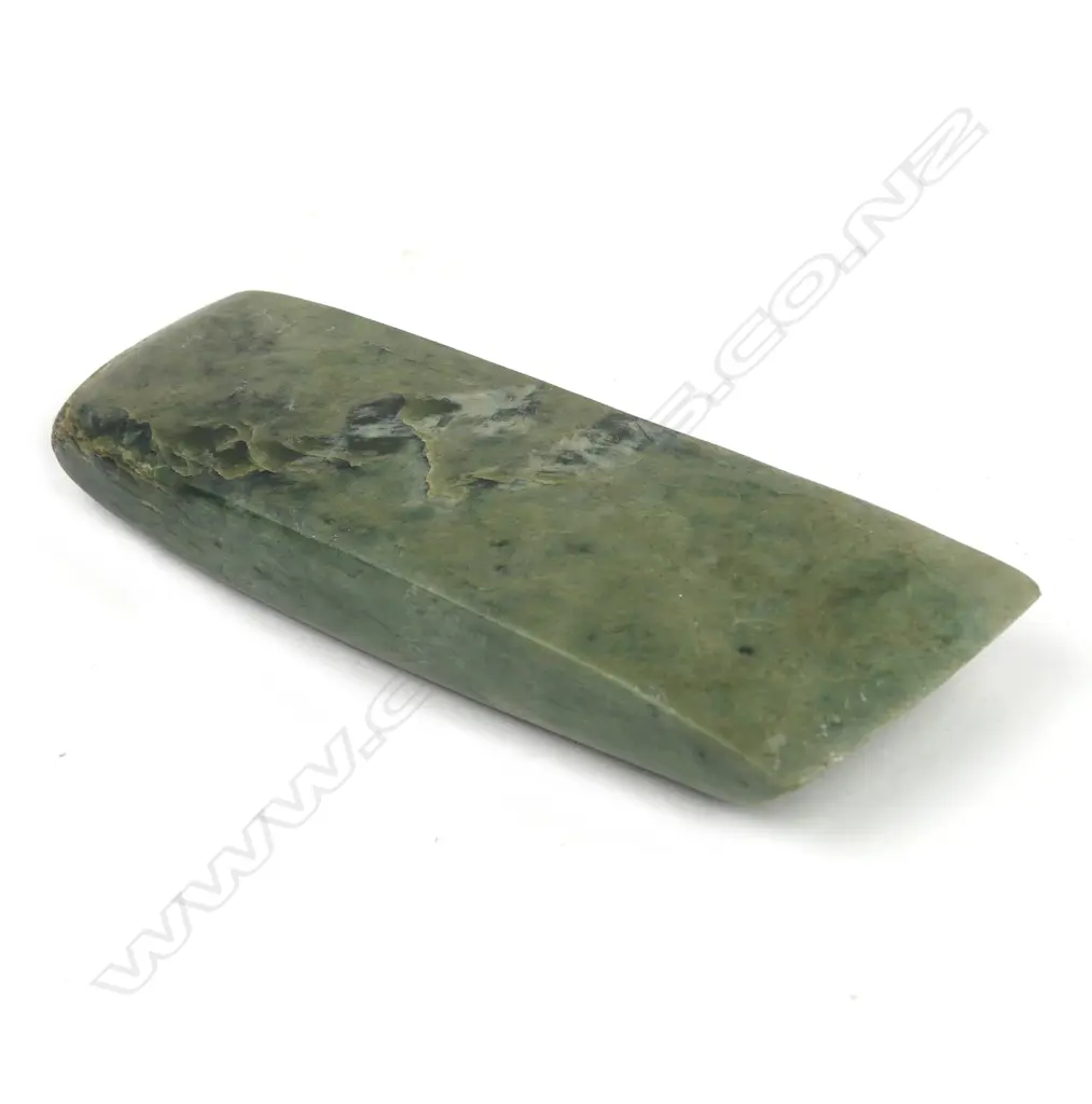 A pre-European toki pounamu Image 1++