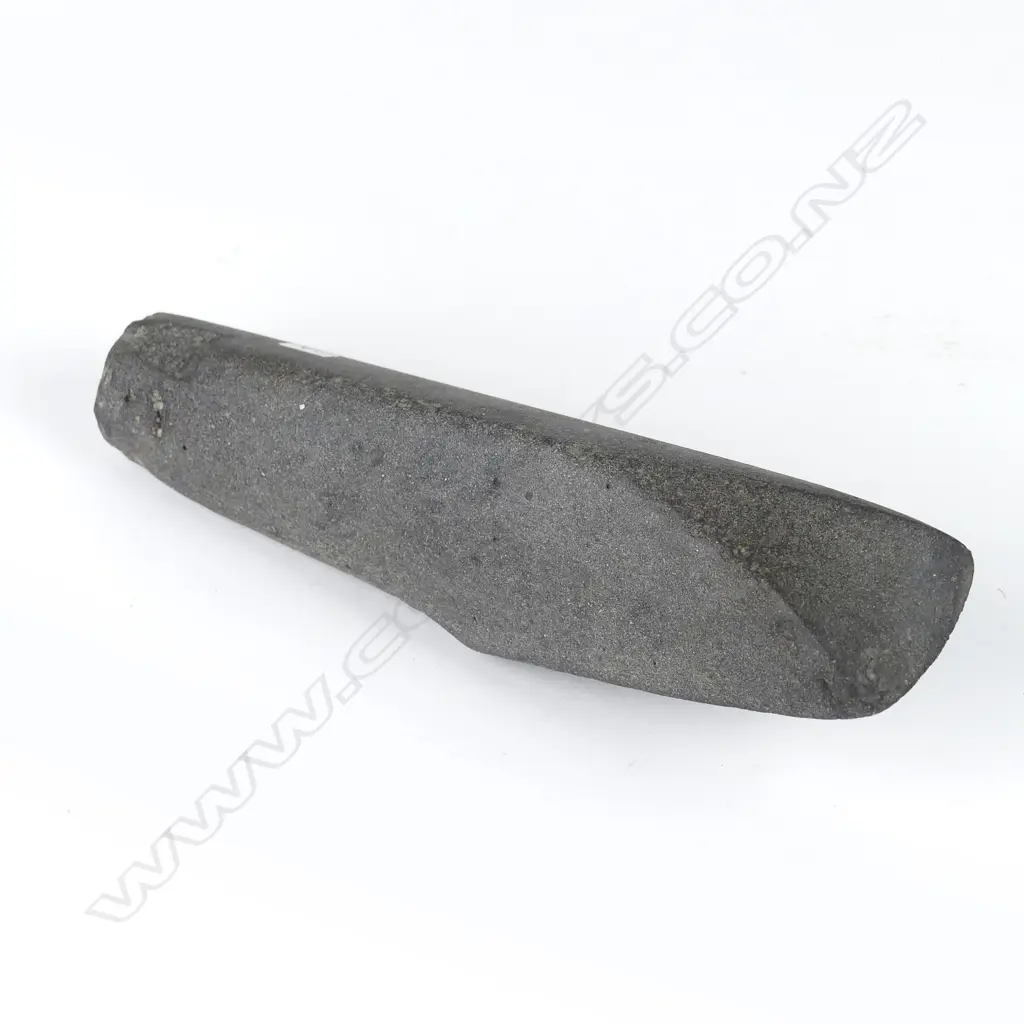 A 20thC copy of a pre-European Maori adze blade Image 1++