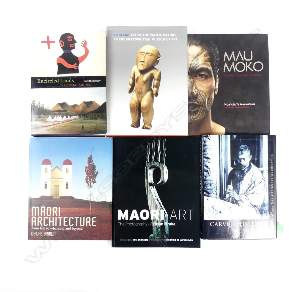 Six ethnological books (Māori/Oceania) Image 1++