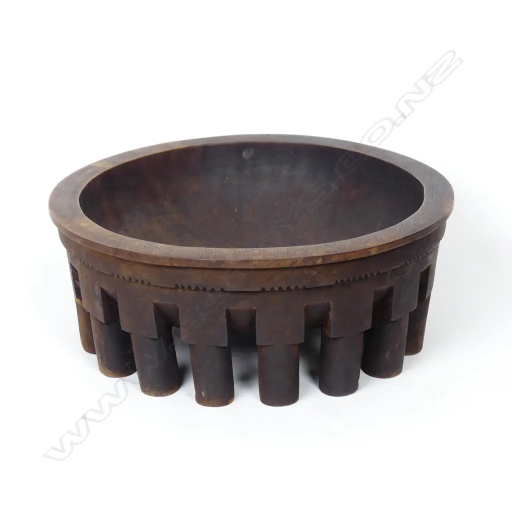 A vintage Samoan tano fai'ava (kava bowl) Image 1++