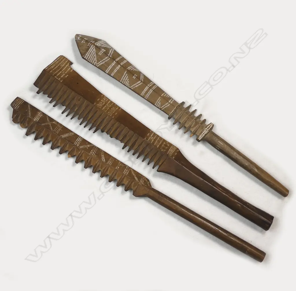 Three late 19thC/early 20thC Samoan wooden clubs Image 1++