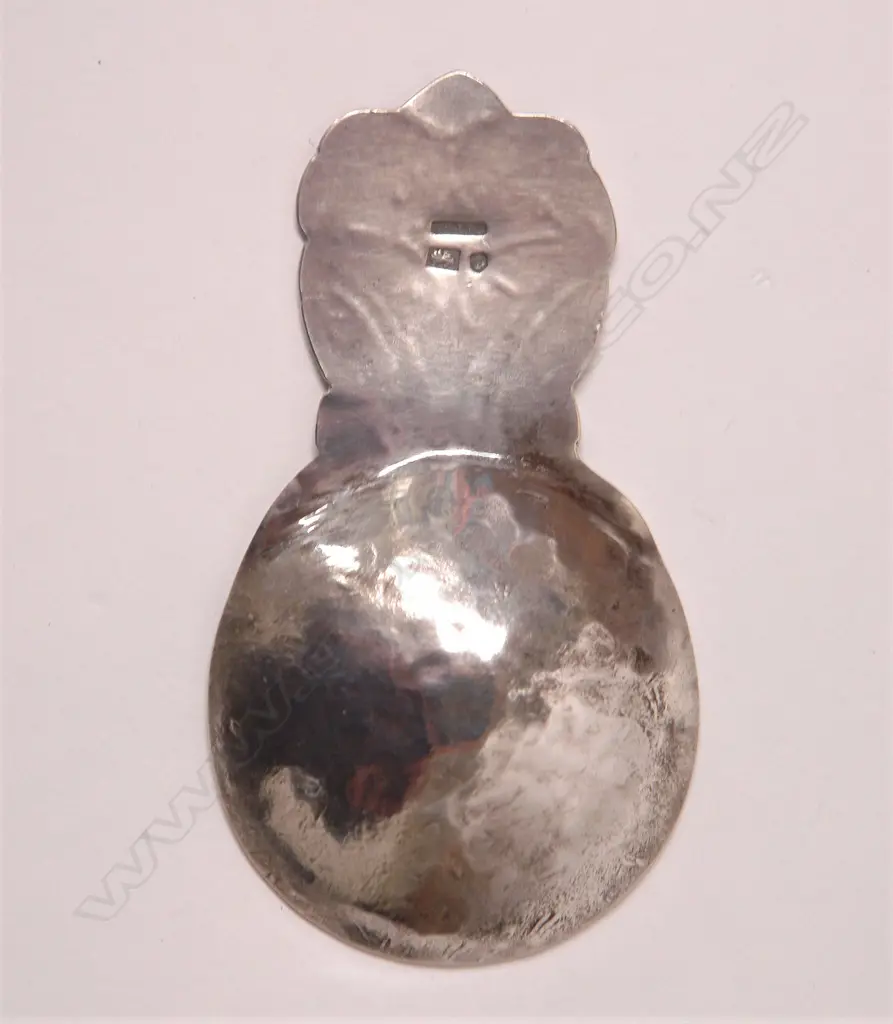 A rare Reuben Watts (NZ 1869-1940) Maori decorated silver caddy spoon Image 1++