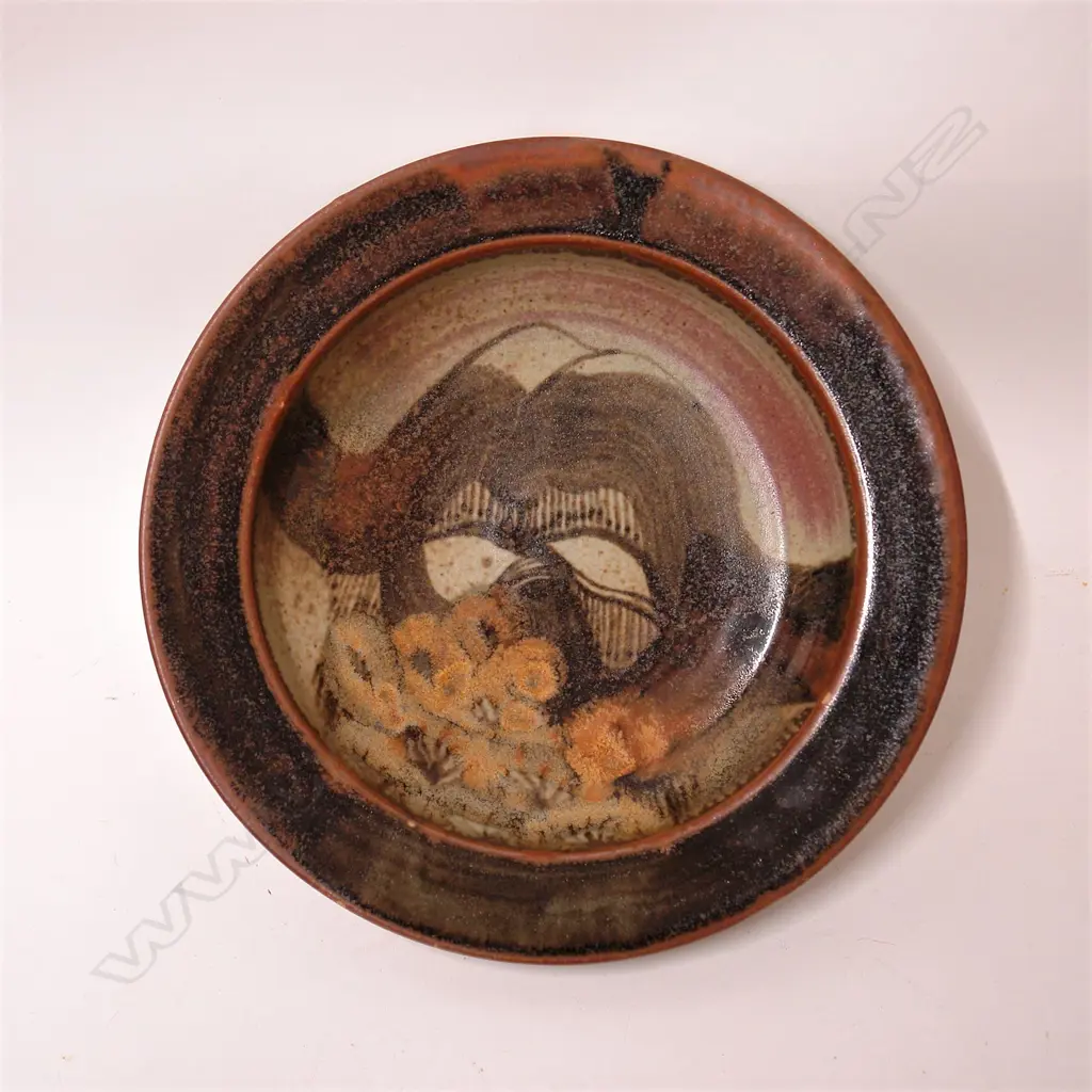 Royce McGlashen studio pottery decorated bowl Image 1++