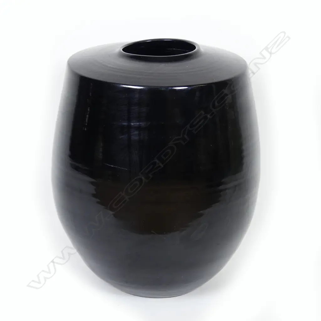 Peter Collis floor vase Image 1++
