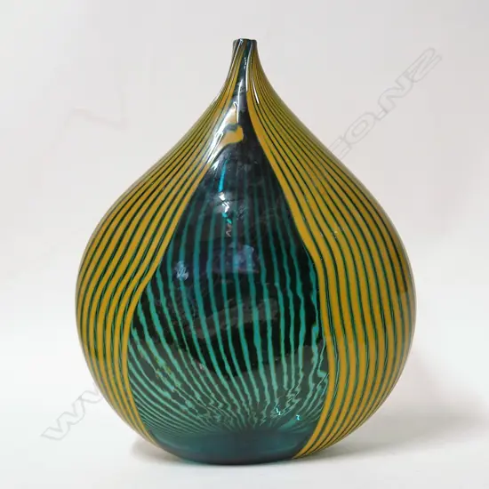 A Garry Nash hand blown art glass vase