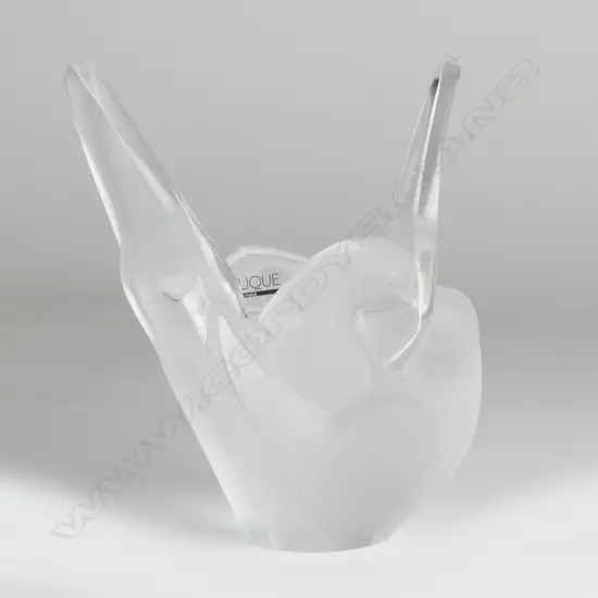 A Cristal Lalique 'Sylvie' vase