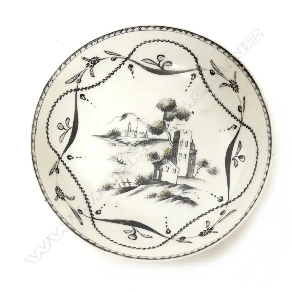 An 18thC tea bowl and saucer Image 1++