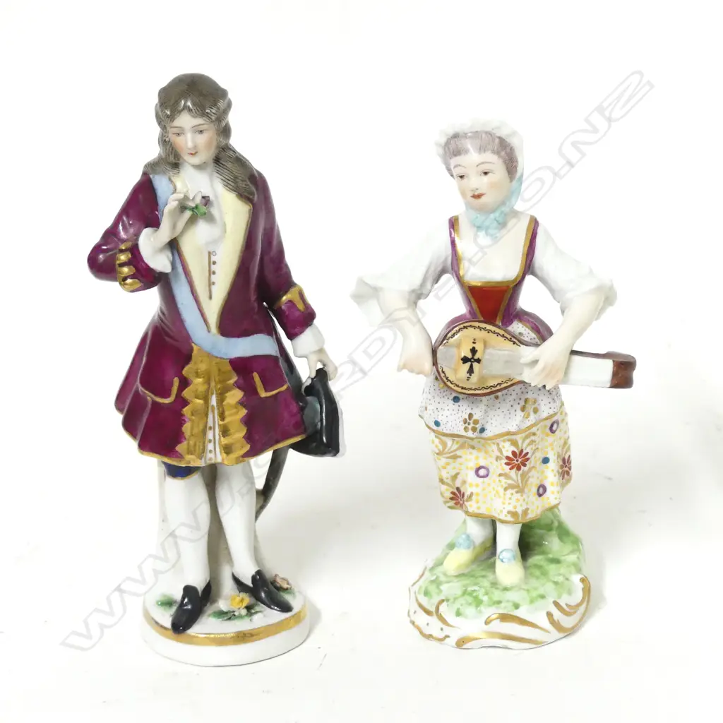 Two porcelain figures Image 1++