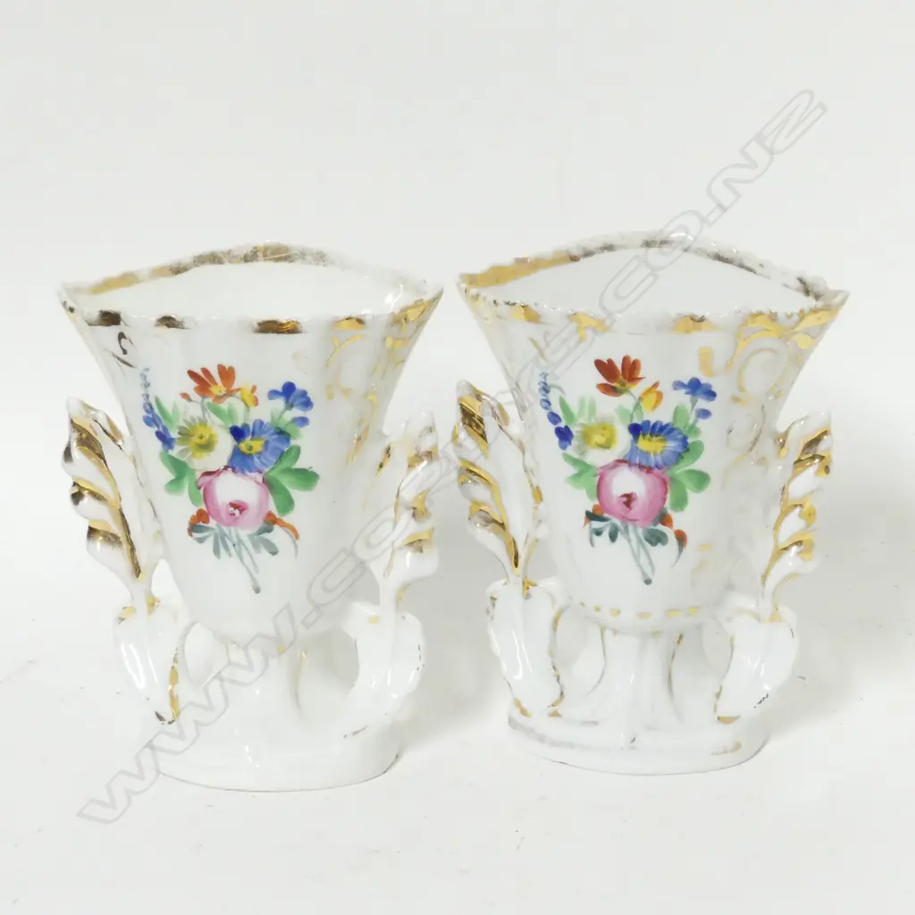 A pair of Victorian porcelain spill vases Image 1++