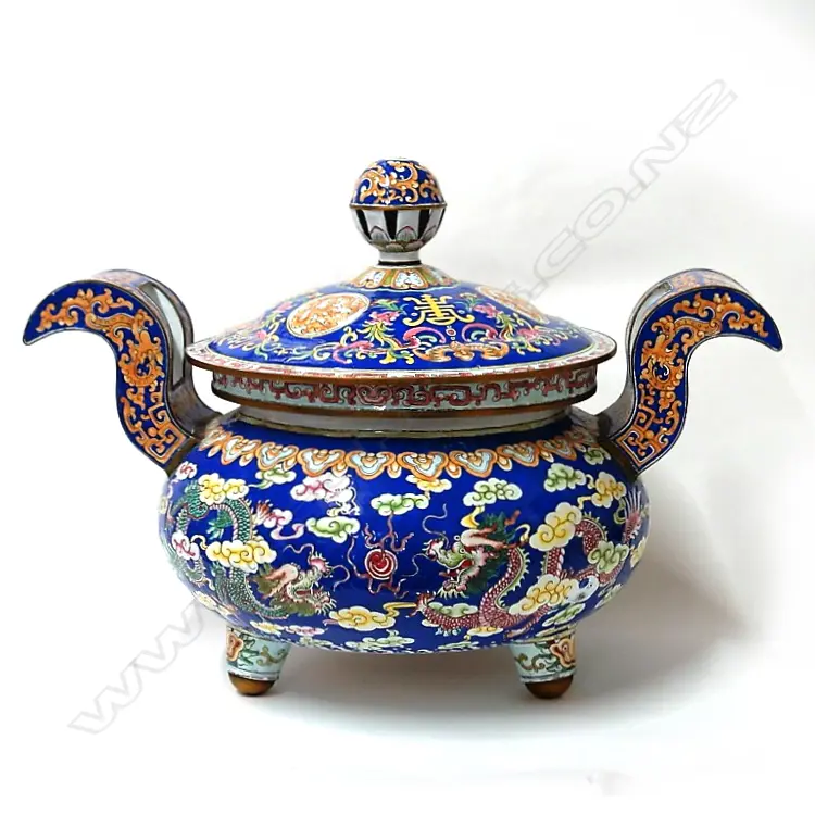 An impressive large Chinese enamel censer with Qianlong mark Image 1++