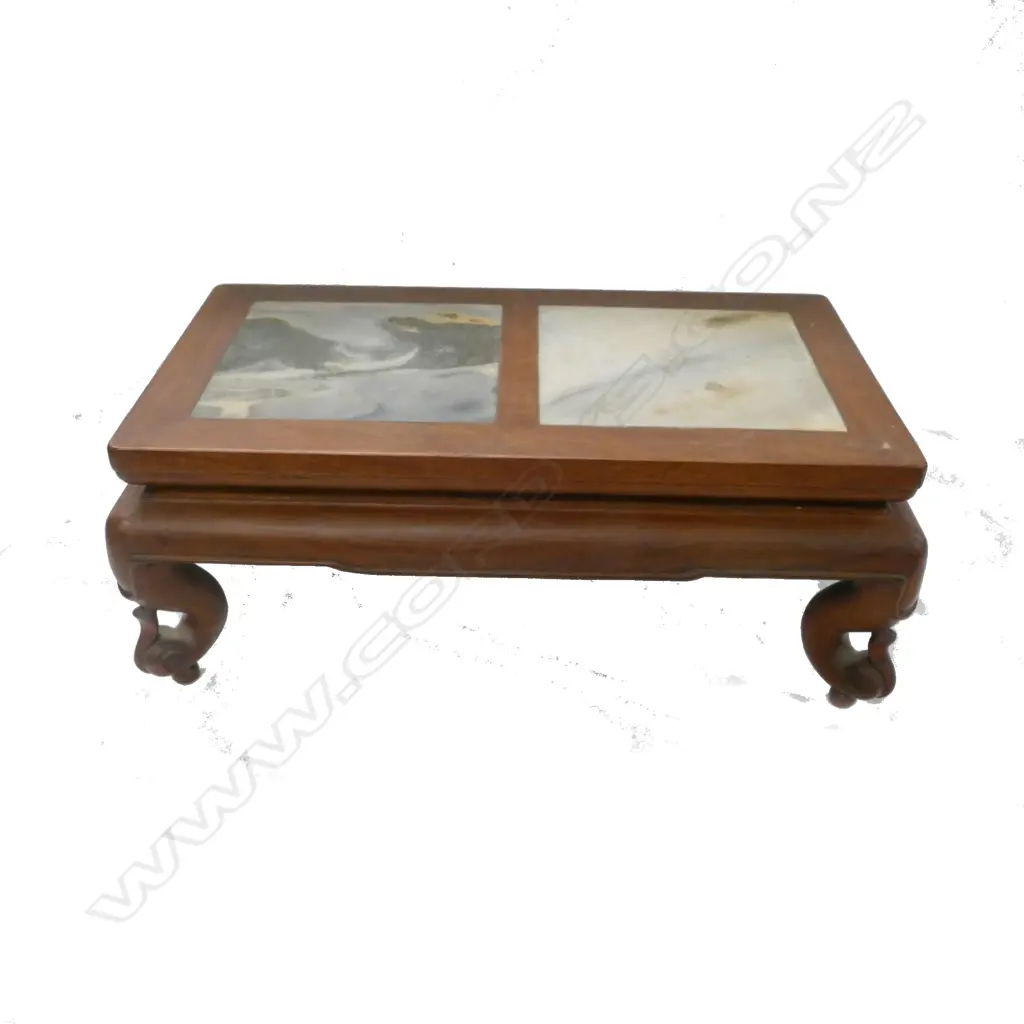 A small Chinese rosewood stand Image 1++