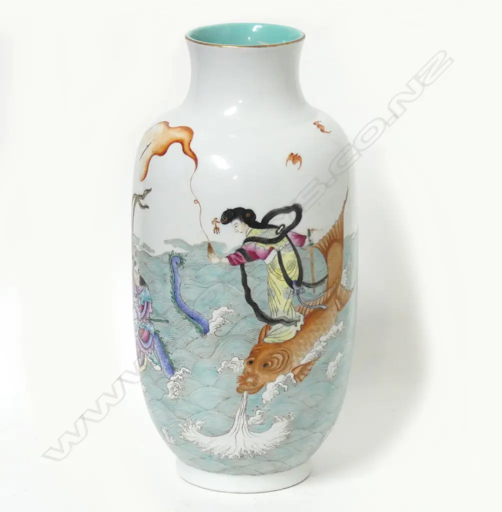 A Chinese porcelain vase Image 1++