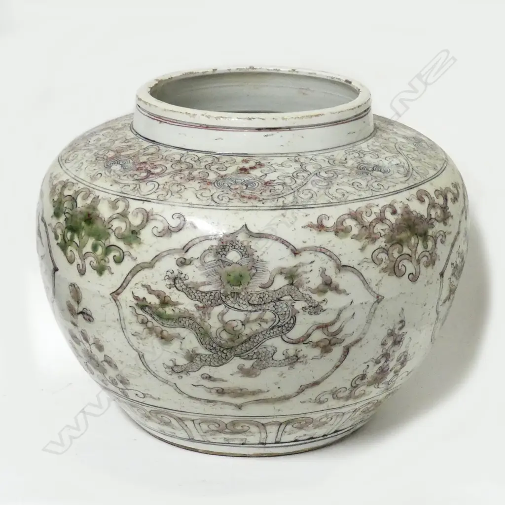 A Chinese large porcelain vase Image 1++