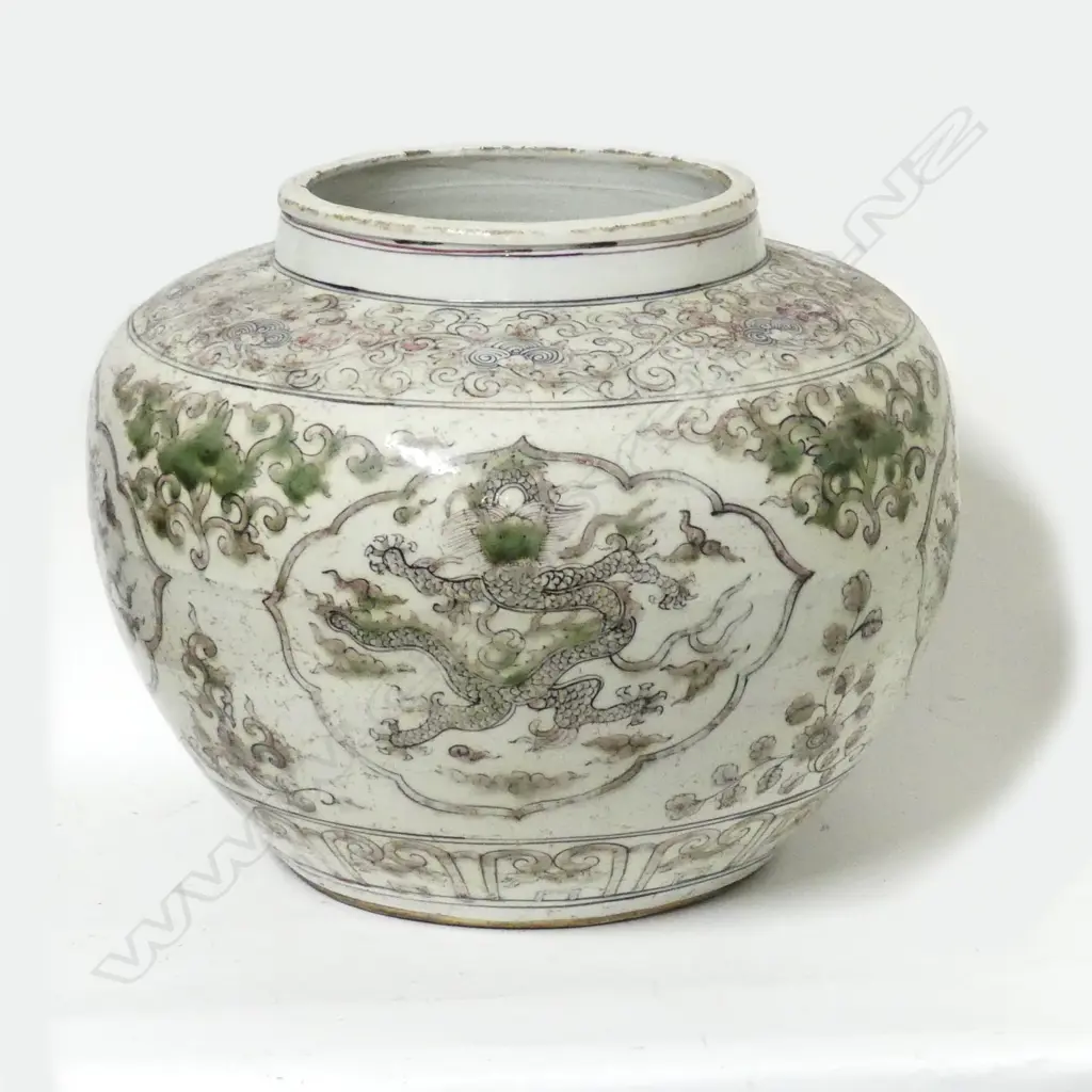 A Chinese large porcelain vase Image 1++