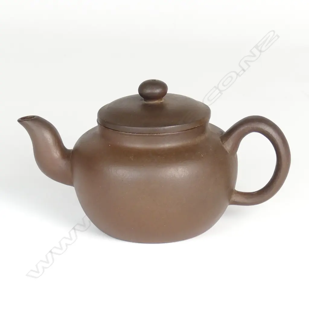 A Chinese handmade Yixing teapot Image 1++