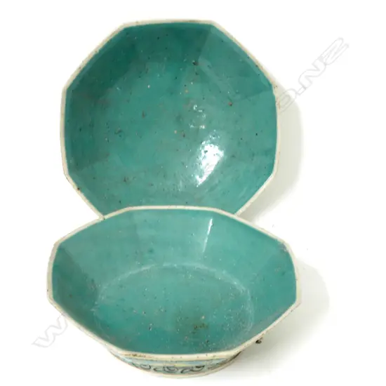 A pair of Chinese porcelain hexagonal bowls