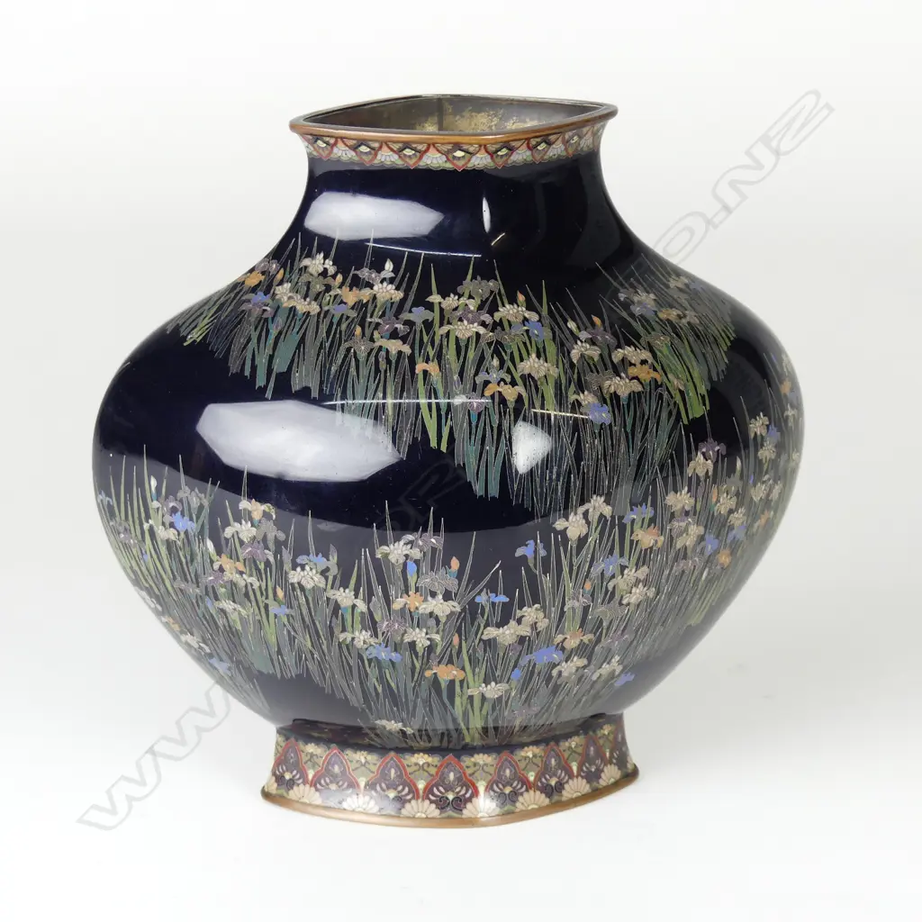 An unusual Japanese cloisonné vase by Kumeno Teitaro Image 1++