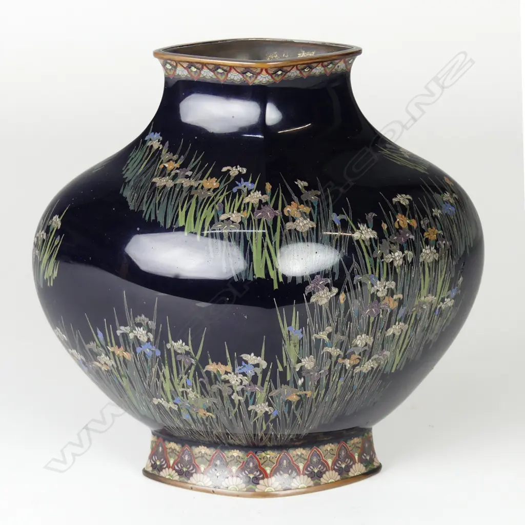 An unusual Japanese cloisonné vase by Kumeno Teitaro Image 1++