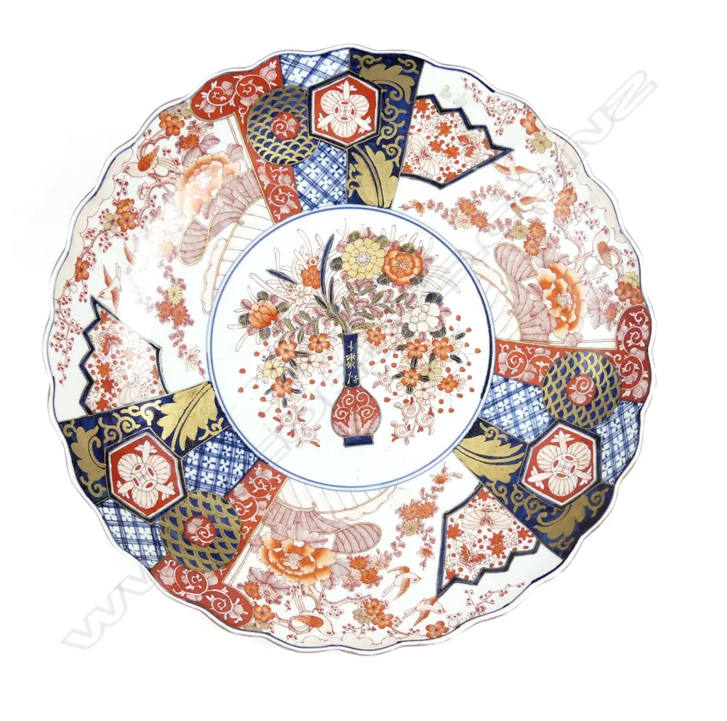 A large Imari charger Image 1++