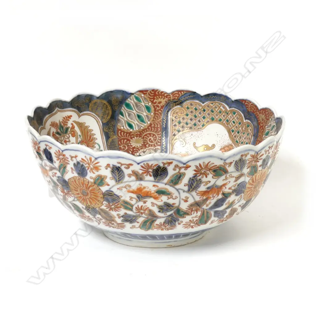 A Japanese Imari large bowl Image 1++