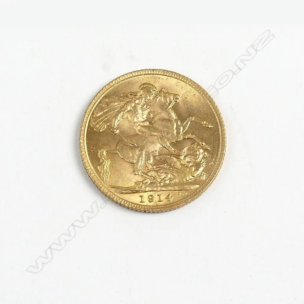 A George V gold sovereign Image 1++