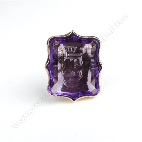 A Victorian 9ct. rose gold and amethyst fob seal