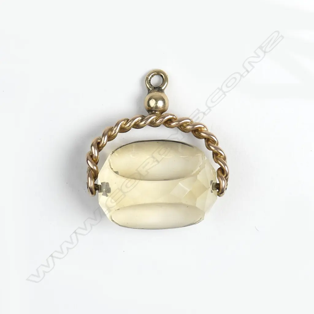 A 9ct gold and citrine fob spinner Image 1++