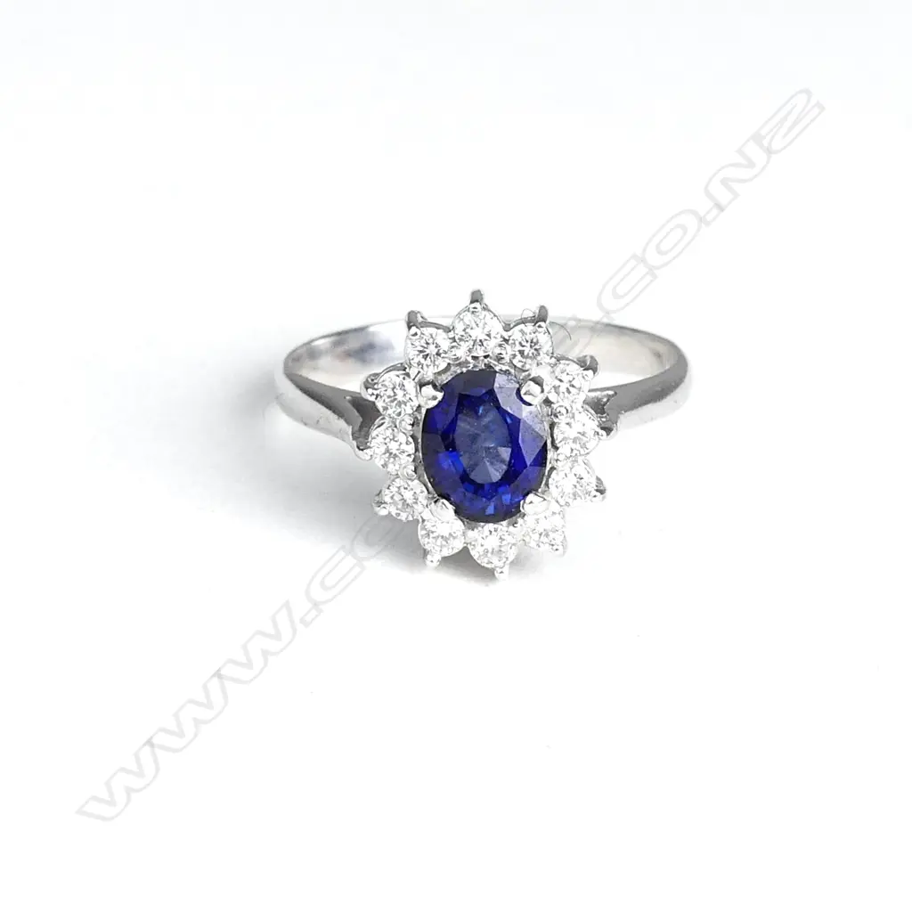 An 18ct white gold Image 1++