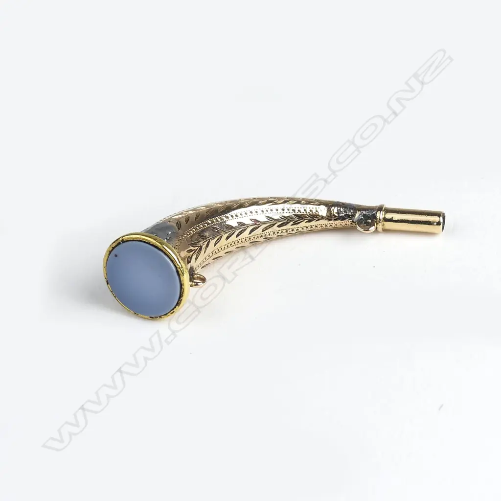A Victorian 15ct. yellow gold cornucopia form watch key Image 1++