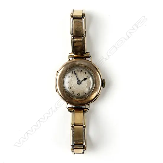 A ladies 1920s 9ct rose gold wristwatch