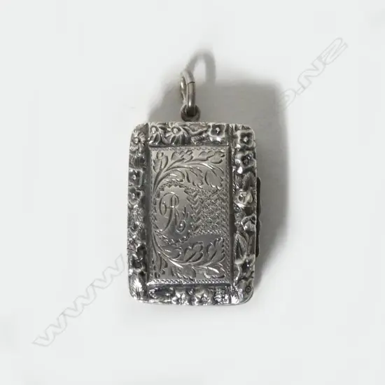 A Geo IV silver vinaigrette