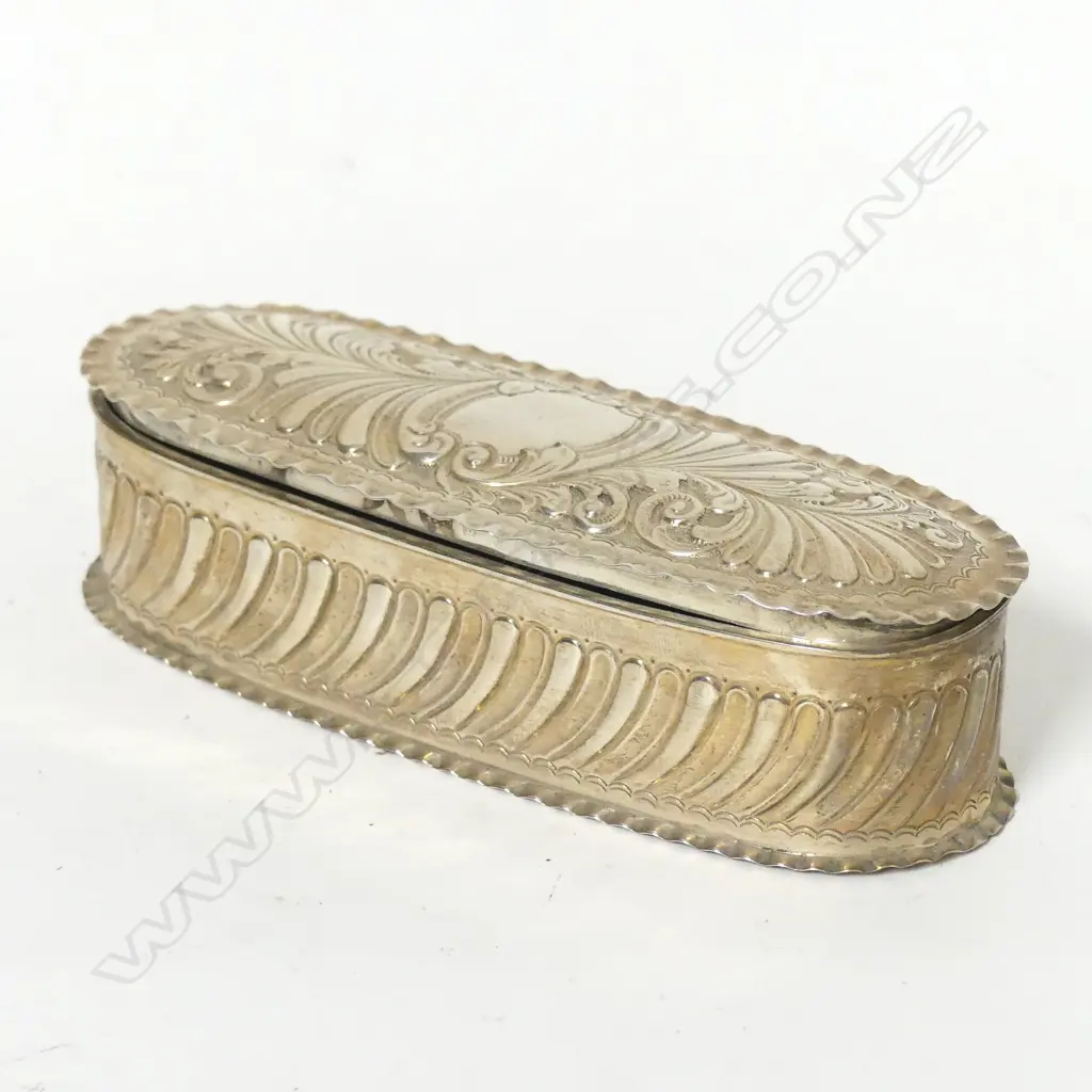 An Edwardian silver jewellery box Image 1++