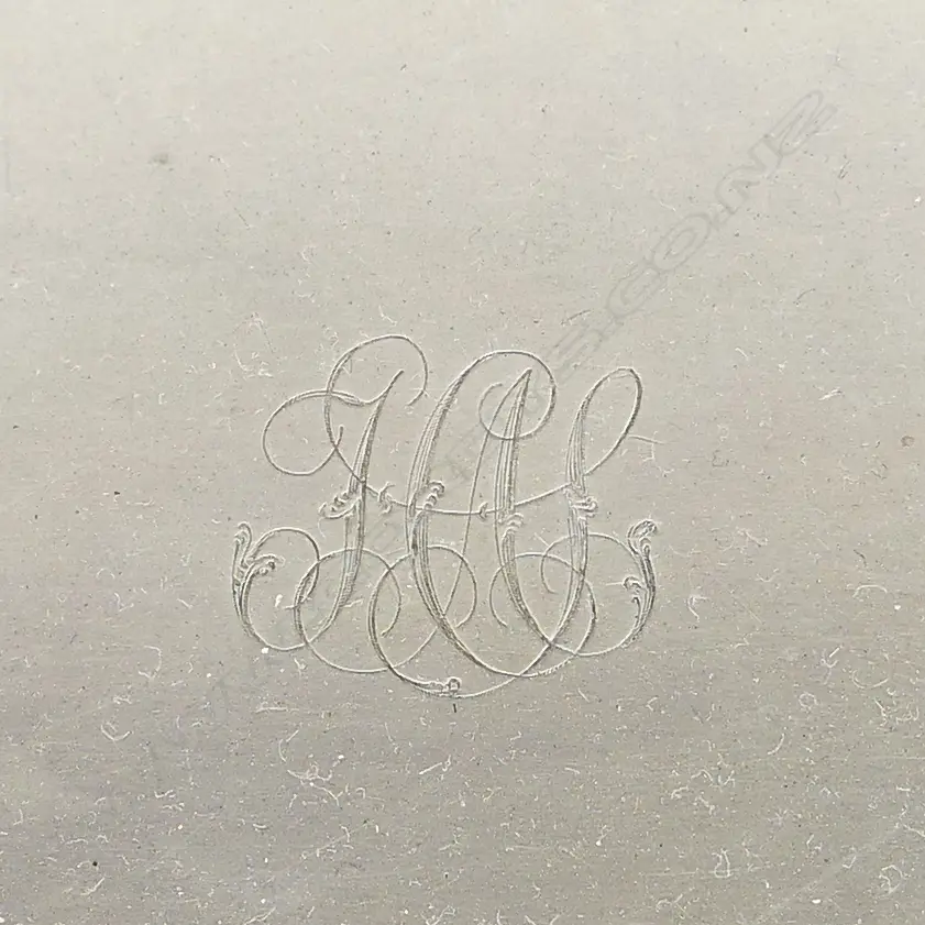 A Georgian III silver bread basket Image 1++