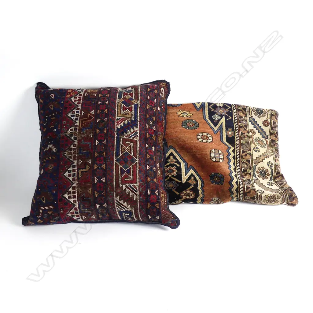 2 PERSIAN CUSHIONS Image 1++