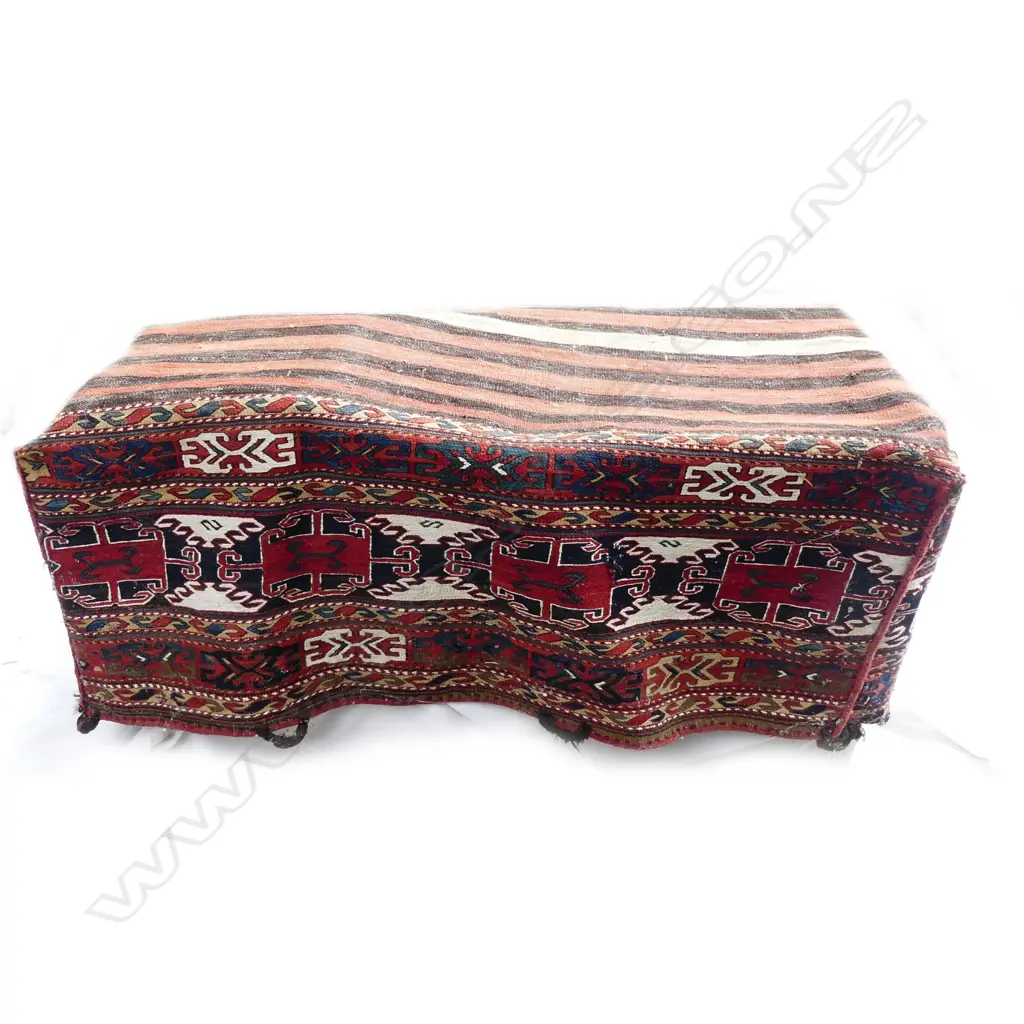 A Shiraz flat weave bedding bag Image 1++