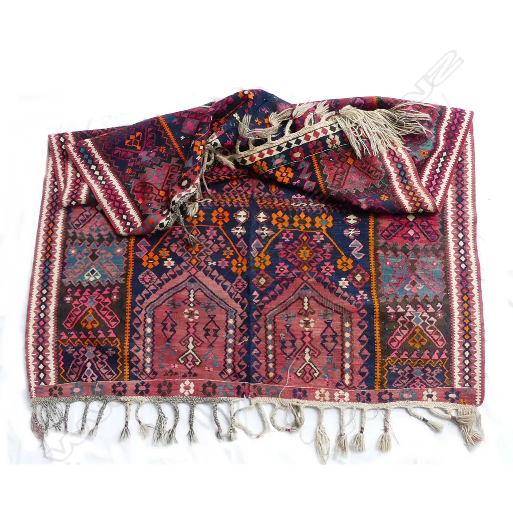 An old Turkish kilim rug Image 1++