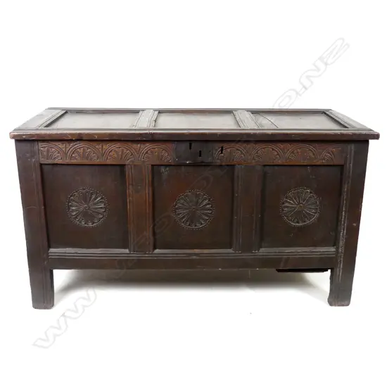 A Georgian oak coffer