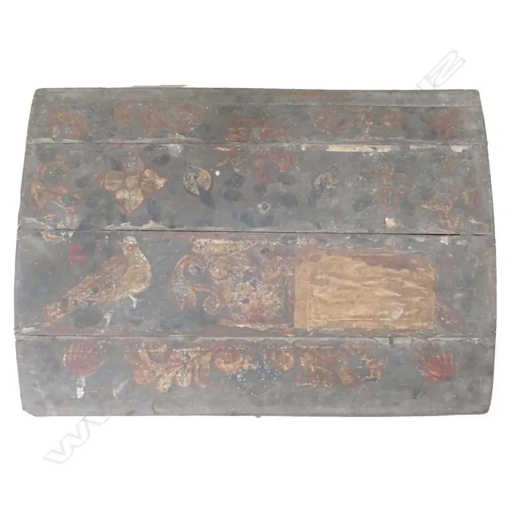 A small 18th/19thC French travelling trunk Image 1++