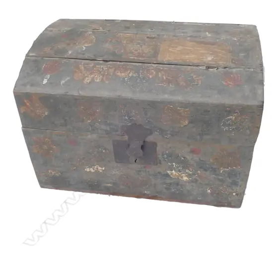 A small 18th/19thC French travelling trunk