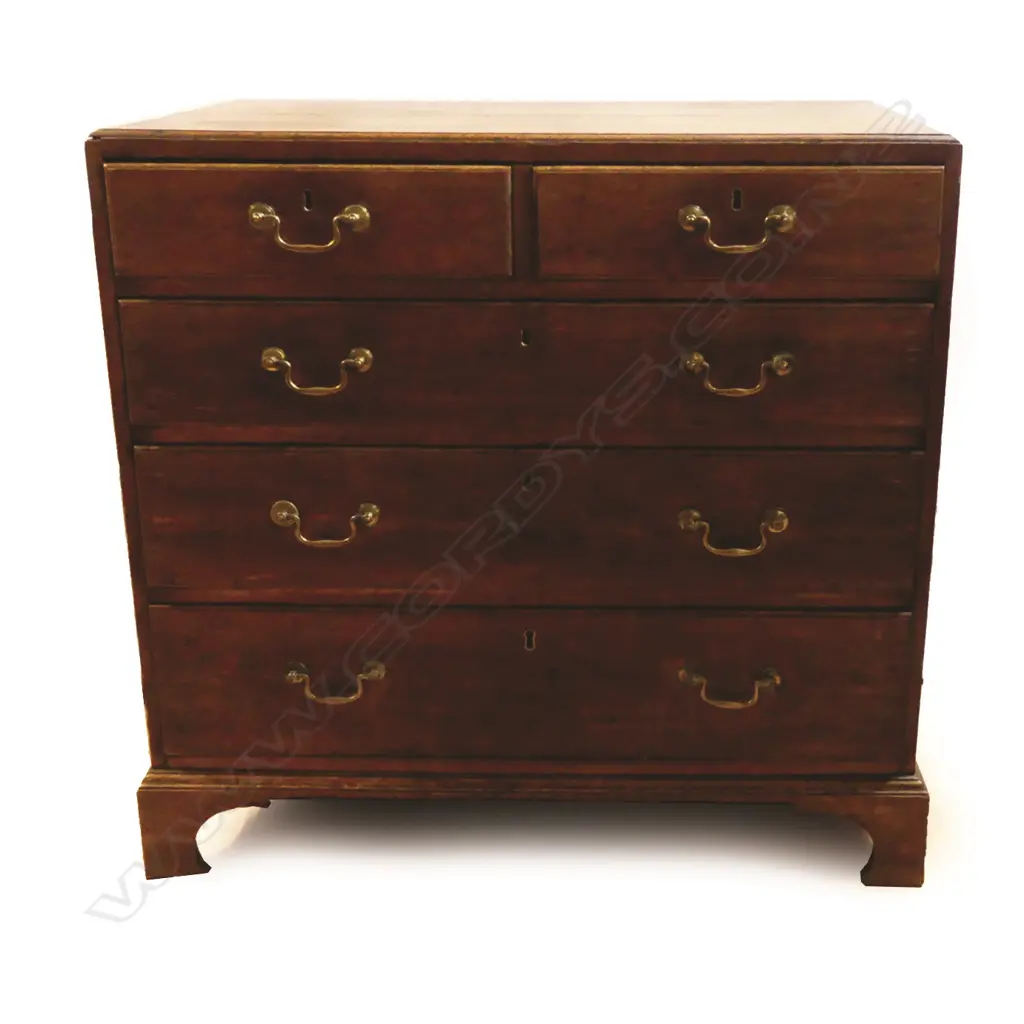A Georgian oak five drawer chest Image 1++