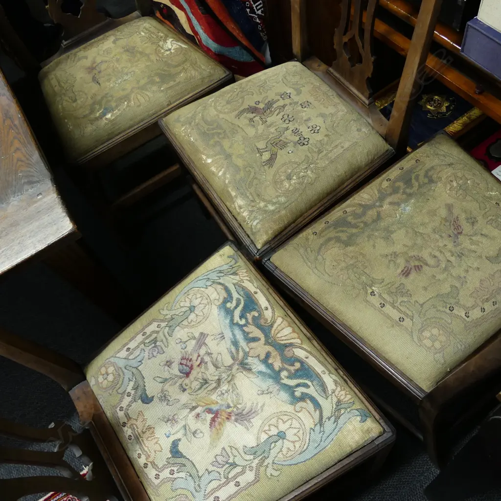 Eight Georgian mahogany Chippendale-style dining chairs Image 1++