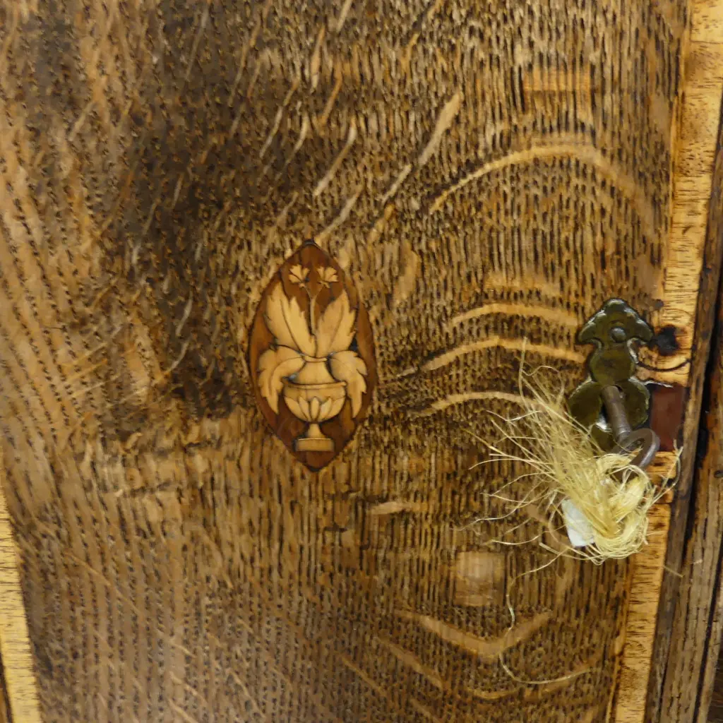 A good Georgian oak dresser Image 1++