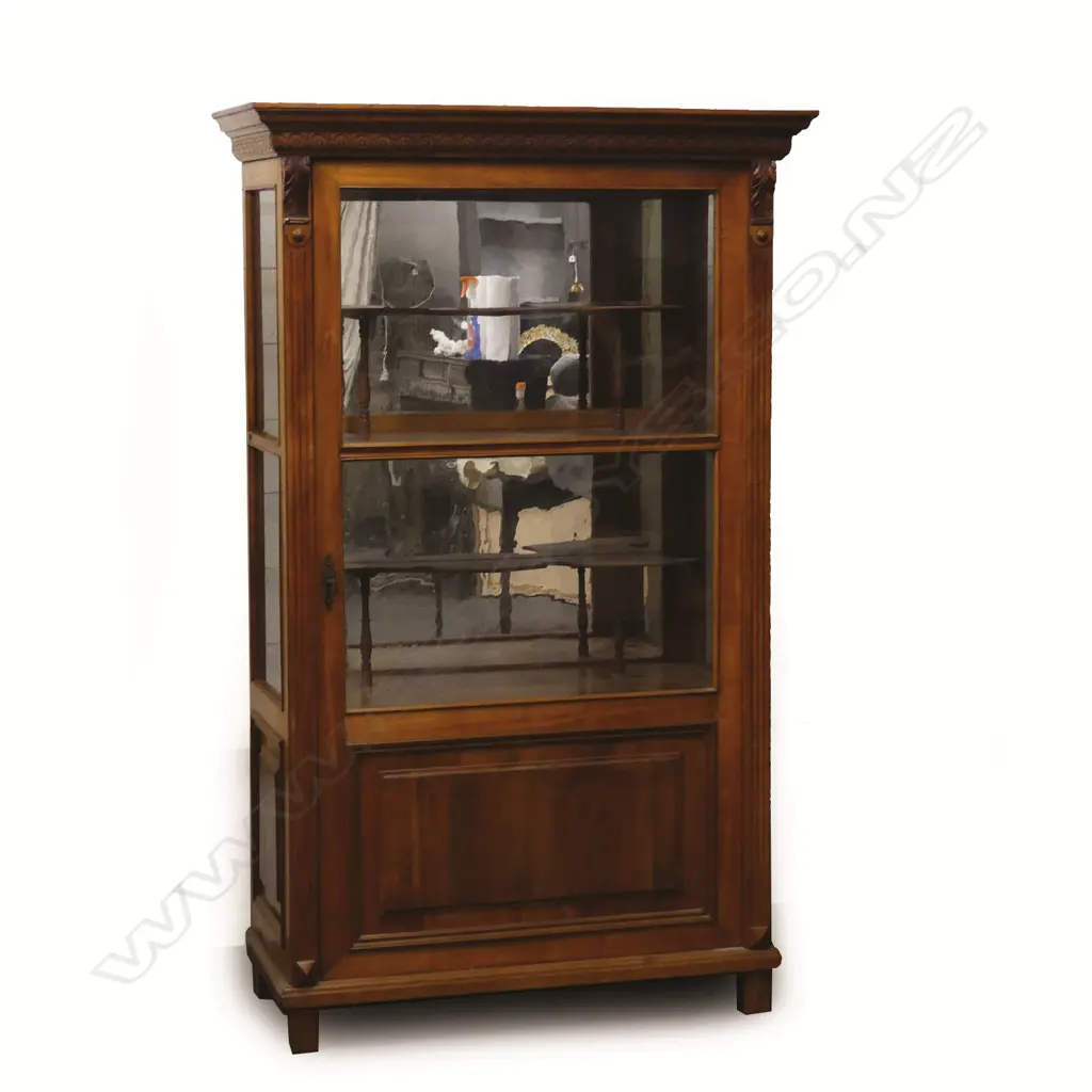 A Victorian mirror-backed display cabinet Image 1++