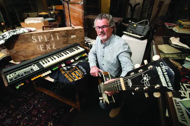 The following section of 120 lots represents Cordy’s inaugural auction coinciding with New Zealand Music Month; the annual celebration of homegrown talent the promotion run by the NZ Music Commission that takes place each May. We are pleased to include in the offering items from the collections of Midge Marsden; the Graham Brazier Estate; the Billy T. James Estate; Eddie Raynor Image 1++