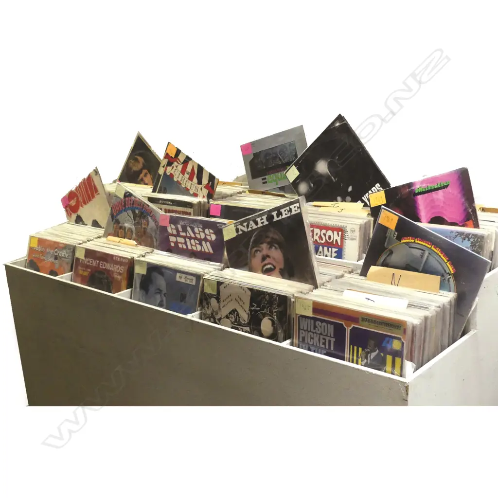 An extraordinary and comprehensive collection of approximately 1000 LP records Image 1++