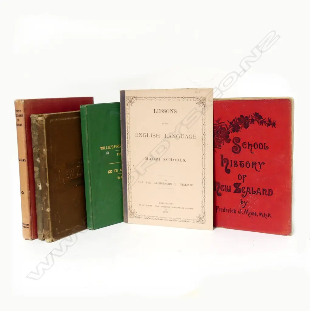 Six NZ primers/language books Image 1++